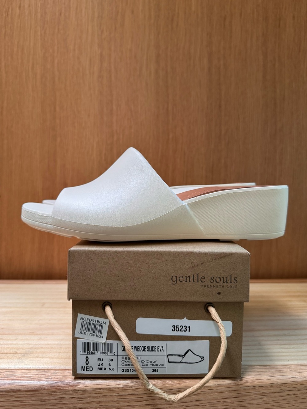 Kenneth Cole gentle souls Cream Wedge Slide Mules - Picture 4 of 7